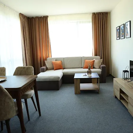 Blue Horizon Family Suite - Top Floor Sea View Saints Constantine and Helena