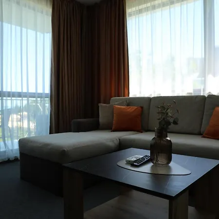 Blue Horizon Family Suite - Top Floor Sea View Apartmán *